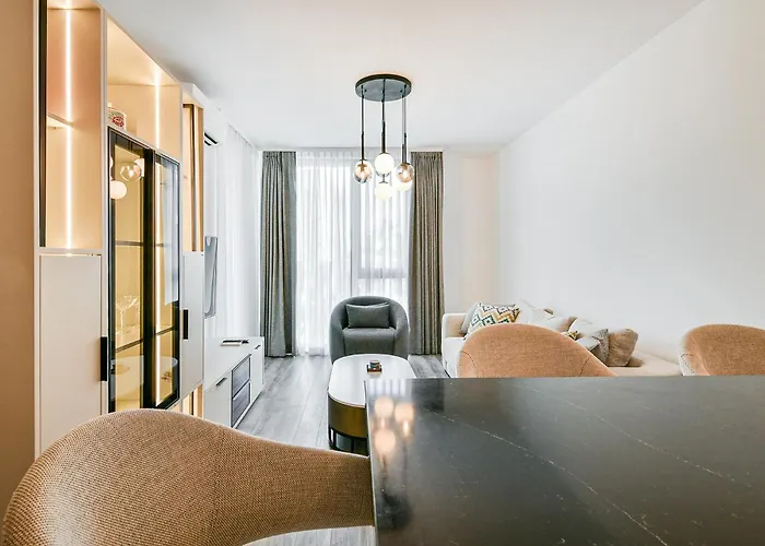 Super Luxury Flat For 2 In Deluxe Azur Appartamento Varna