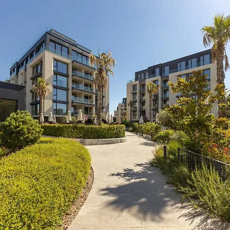 Super Luxury Flat For 2 In Deluxe Azur Апартаменти *