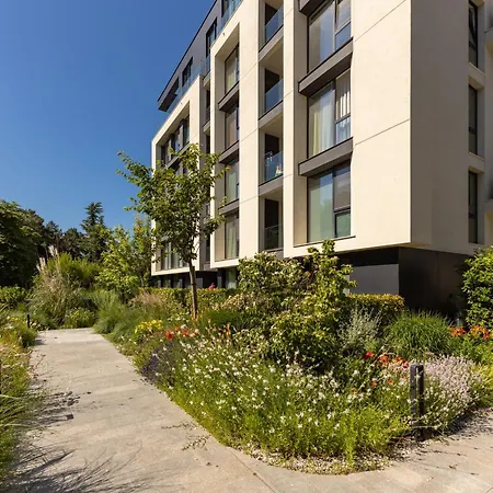 Super Luxury Flat For 2 In Deluxe Azur Апартаменти Варна